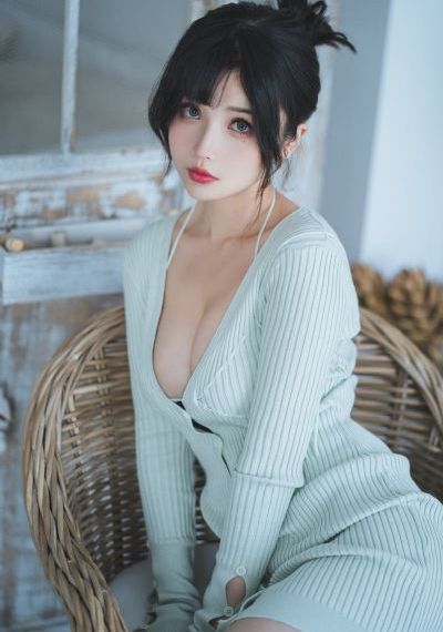 年轻的阿姨2_720高清完整版