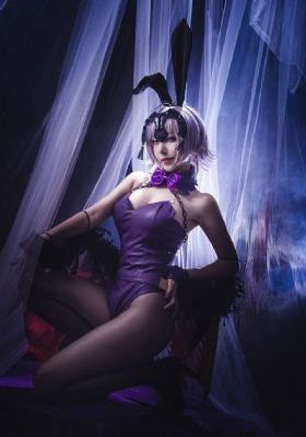 年轻的小姨妈_HD免费高清观看