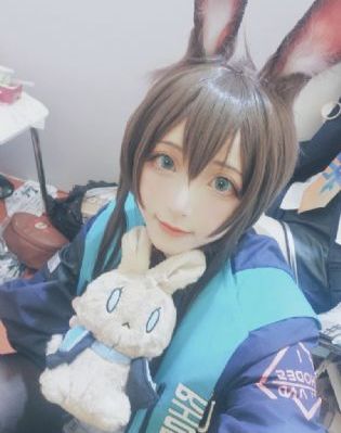 见龙之挽天倾短剧大结局_JVID性感写真