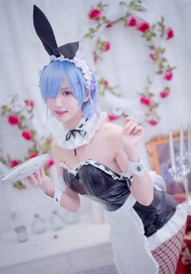 美丽女教师_蓝光原盘在线观看